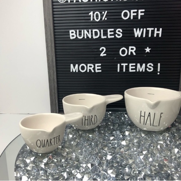 Rae Dunn white Measuring Cups - Picture 3 of 7